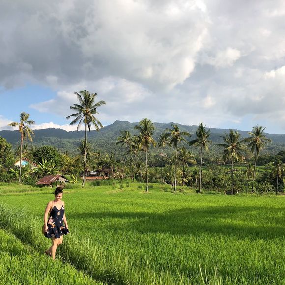 Meet your Posher, Beth - Picture 1 of 5